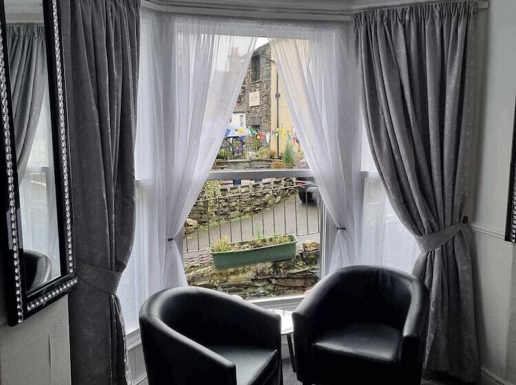 ペンション Virginia Cottage Guest House