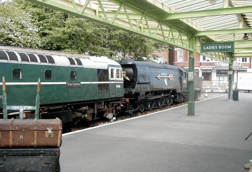 Purbeck House Hotel & Louisa Lodge