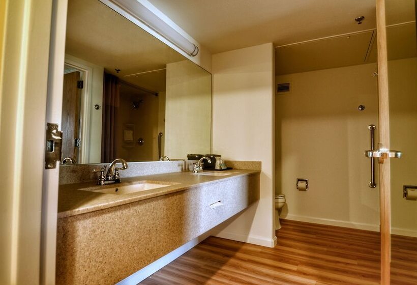 منتجع Ohkay Hotel Casino