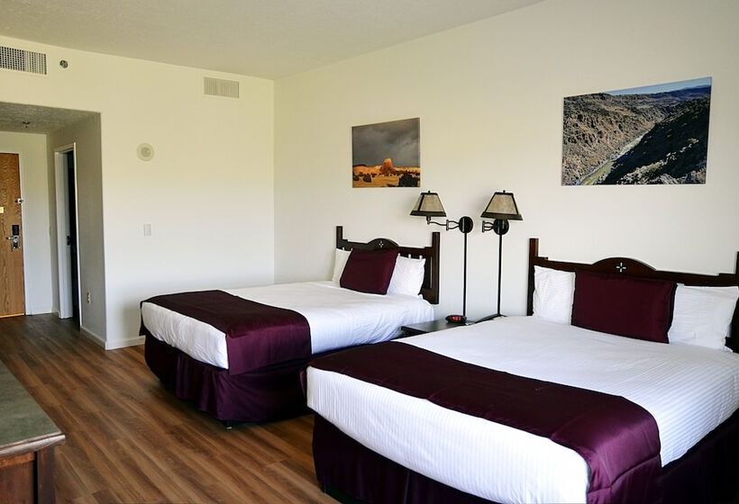 منتجع Ohkay Hotel Casino