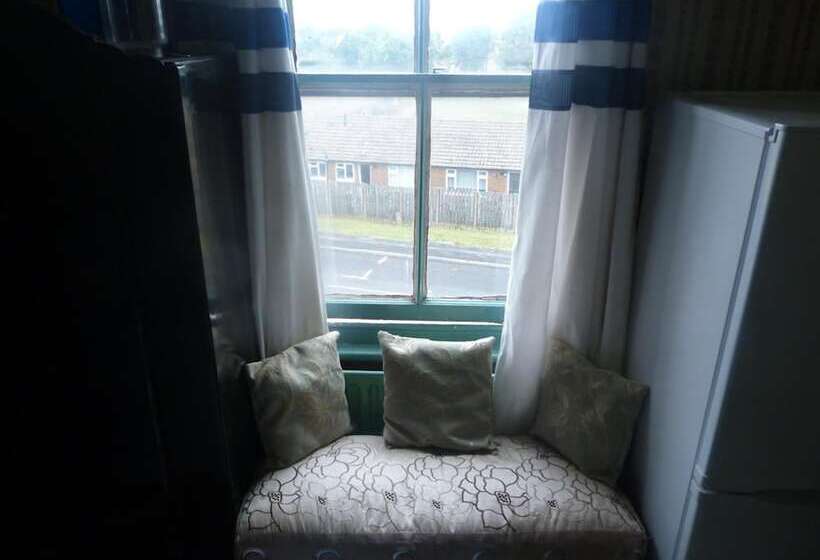 مبيت وإفطار Ms Mccreadys Guest House