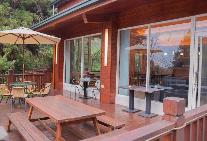 تختخواب و صبحانه Xitou Star Homestay