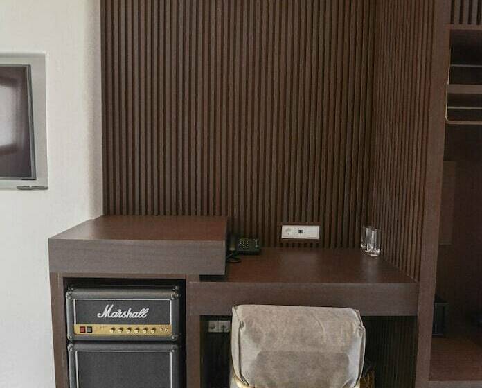 Charisma Hotel And Wellness Club