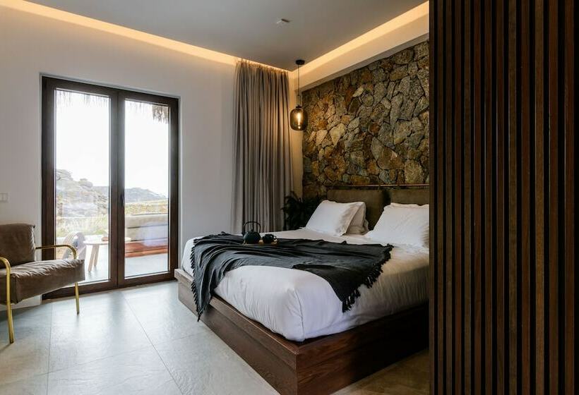 Charisma Hotel And Wellness Club