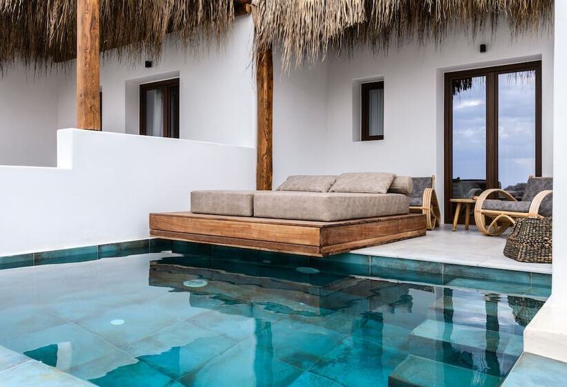 Charisma Hotel And Wellness Club