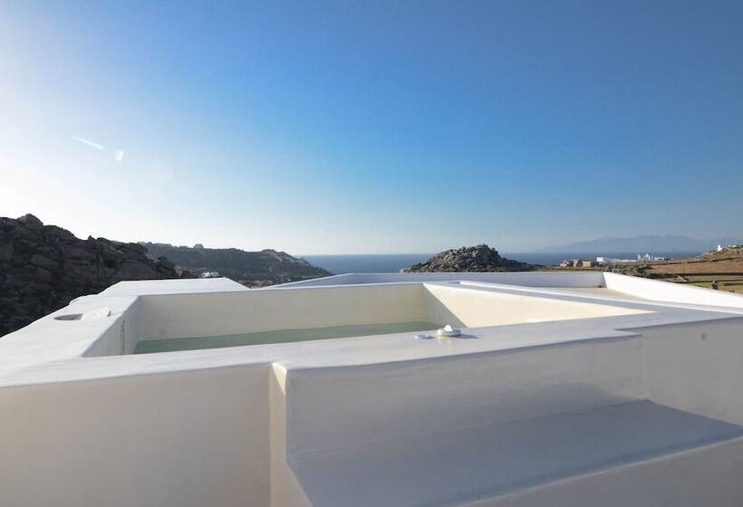 Charisma Hotel And Wellness Club