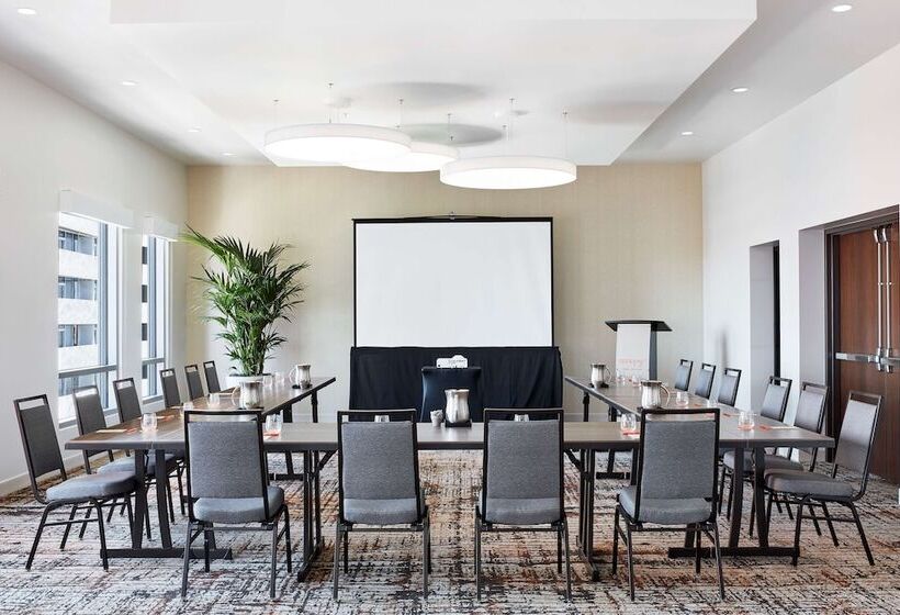 هتل Canopy By Hilton Tempe Downtown