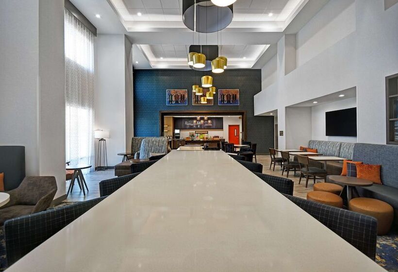 فندق Hampton Inn Midland South