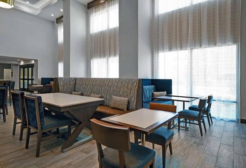 فندق Hampton Inn Midland South