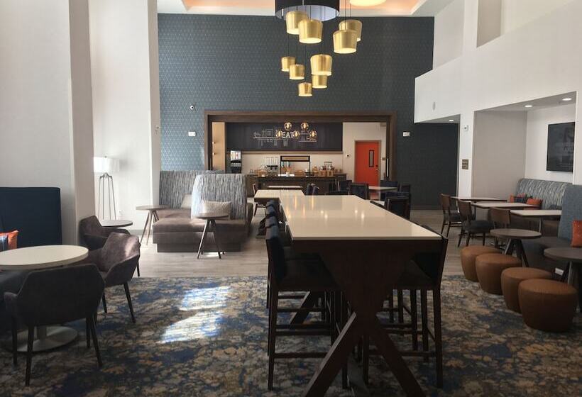 فندق Hampton Inn Midland South