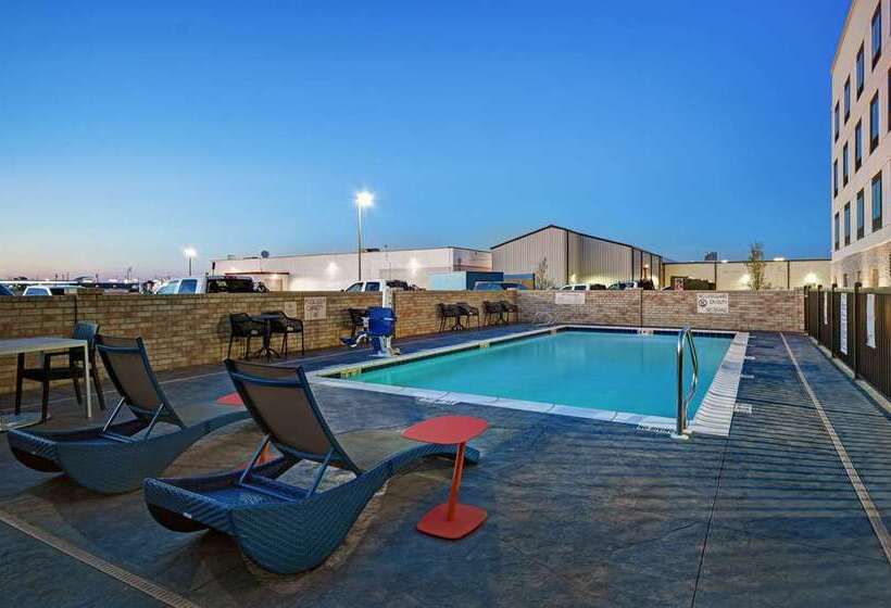 فندق Hampton Inn Midland South