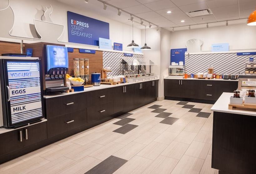 فندق Holiday Inn Express & Suites   Bourbonnais East   Bradley, An Ihg