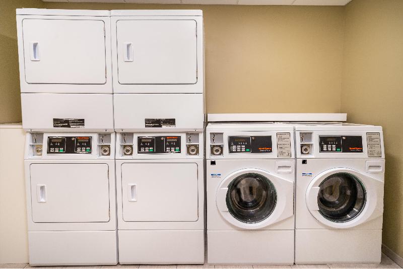 ホテル Holiday Inn Express & Suites   Las Vegas   E Tropicana, An Ihg