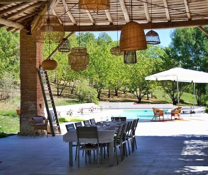 בית מלון כפרי L Ostalas