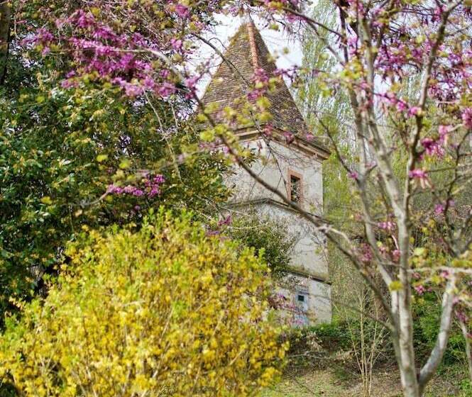 בית מלון כפרי L Ostalas