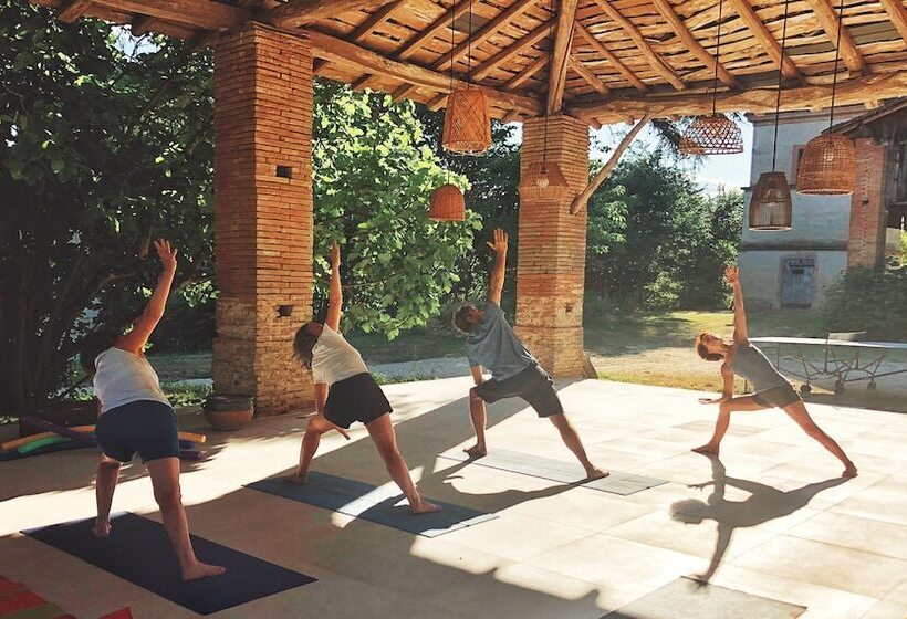 בית מלון כפרי L Ostalas