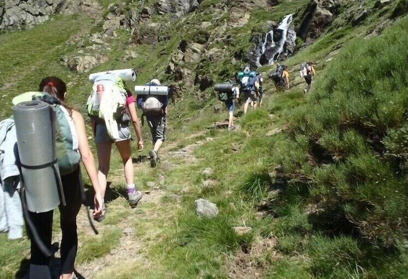 Отель Pirineos Cien Lagos