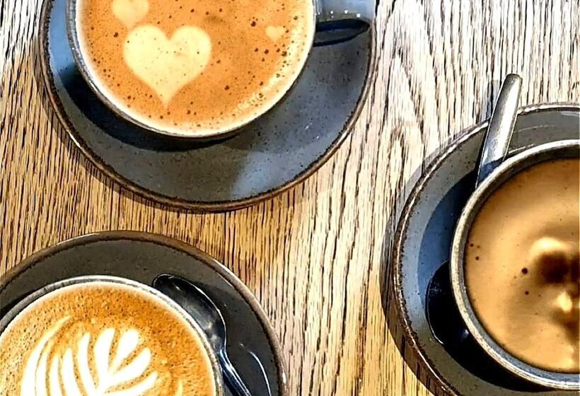 בית מלון כפרי St. Davids Cross