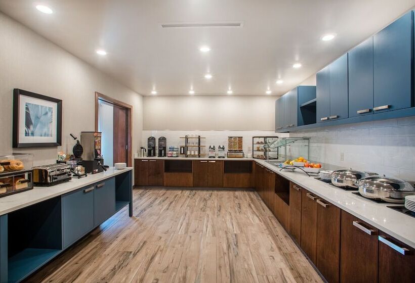 Отель Staybridge Suites   Sioux Falls Southwest, An Ihg