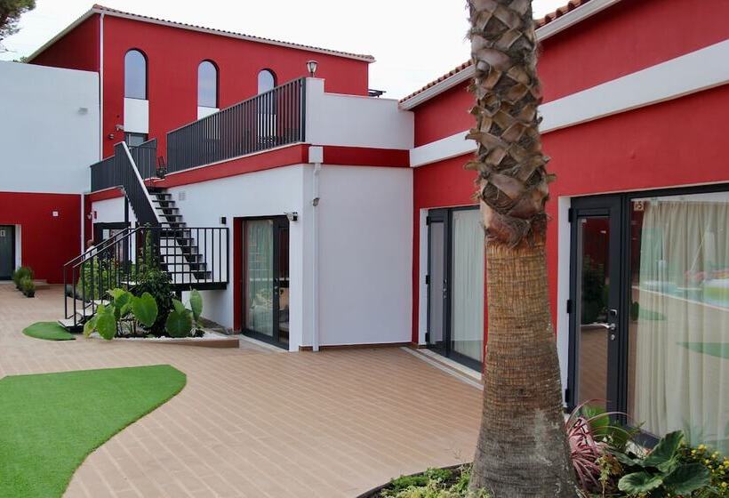 هتل Villa 3 Caparica   Lisbon Gay Beach Resort