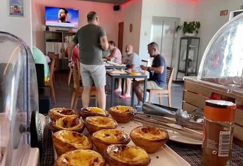 هتل Villa 3 Caparica   Lisbon Gay Beach Resort