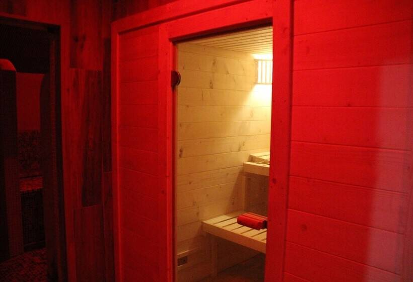 هتل Villa 3 Caparica   Lisbon Gay Beach Resort