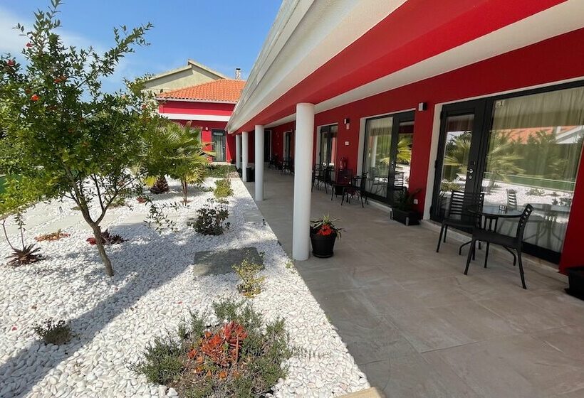 هتل Villa 3 Caparica   Lisbon Gay Beach Resort