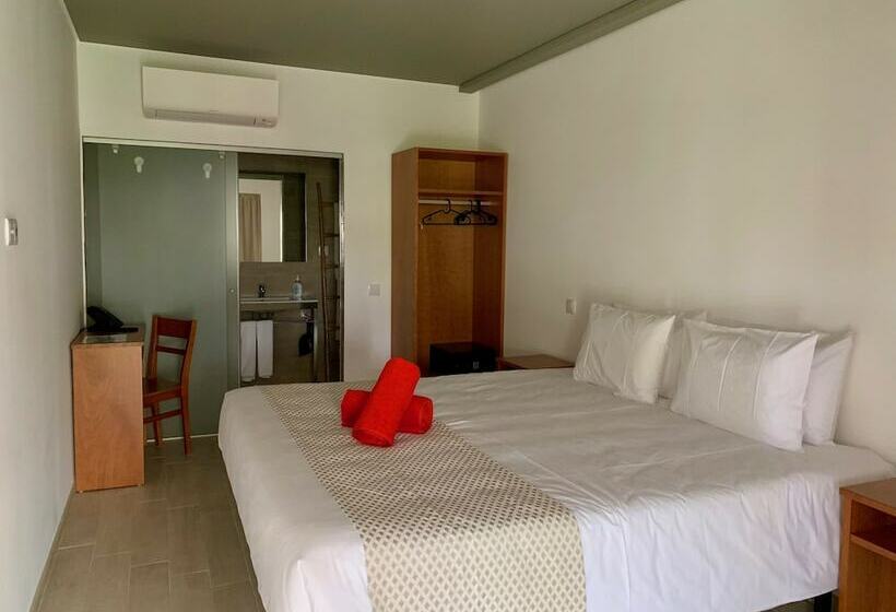 هتل Villa 3 Caparica   Lisbon Gay Beach Resort