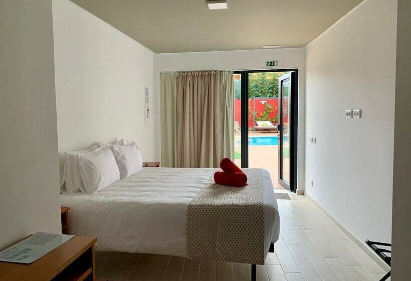 هتل Villa 3 Caparica   Lisbon Gay Beach Resort