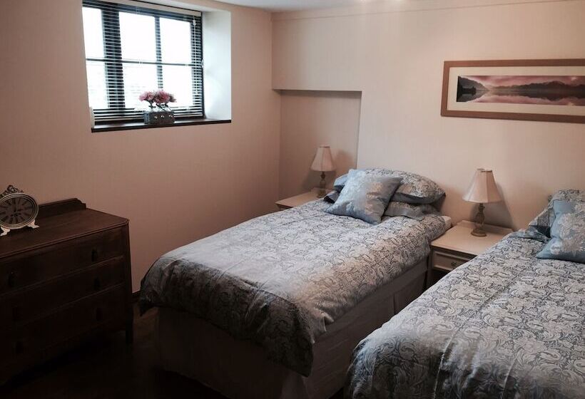 Impeccable 2 Bed Cottage Near Betws Y Coed