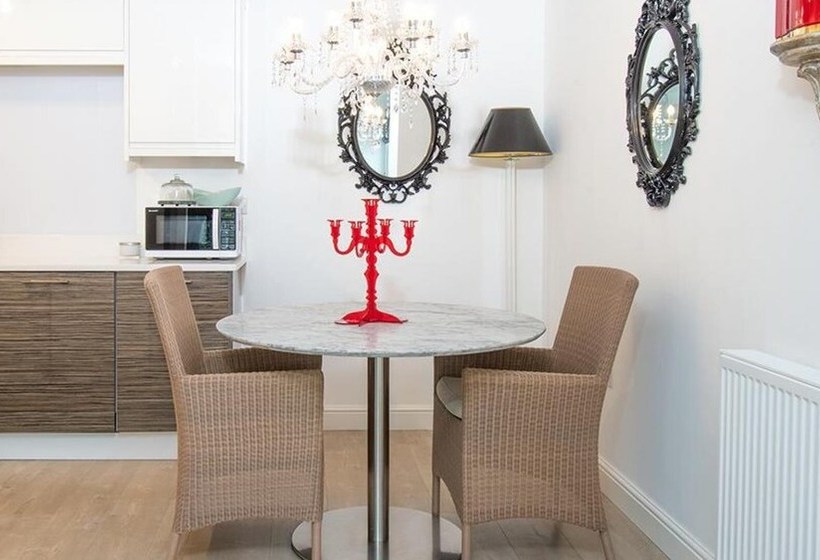 Number Eleven, Beautiful 5 Star Apartment In Deganwy