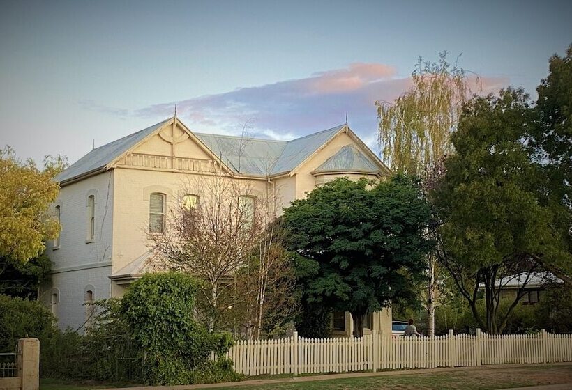 بنسيون Blayney House