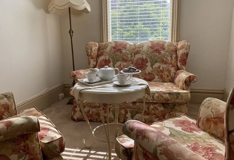 بنسيون Blayney House