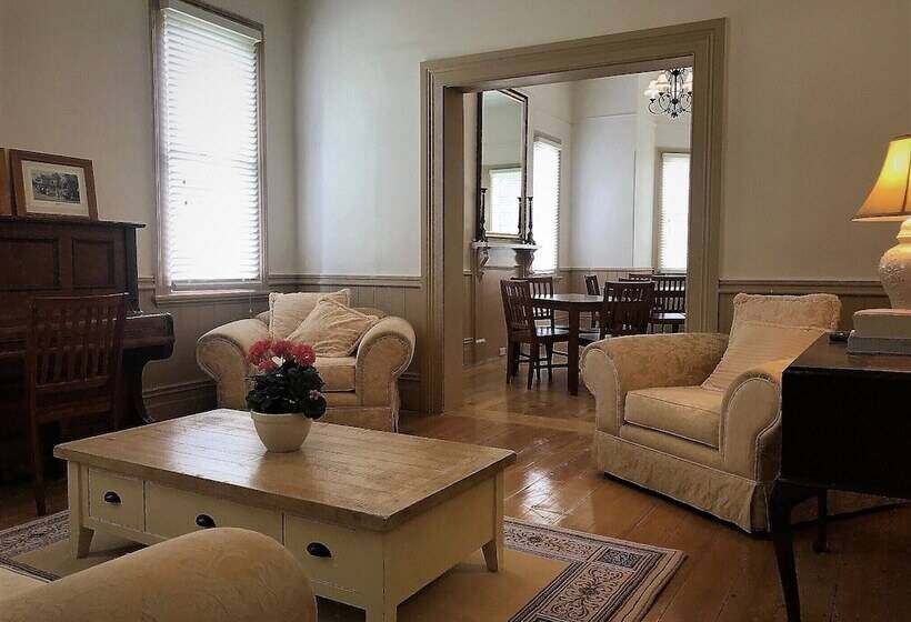 بنسيون Blayney House