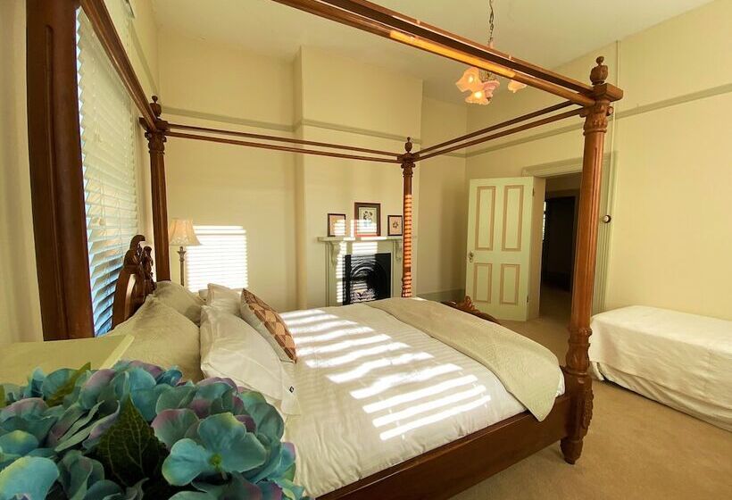 بنسيون Blayney House