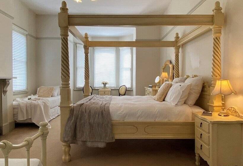 بنسيون Blayney House