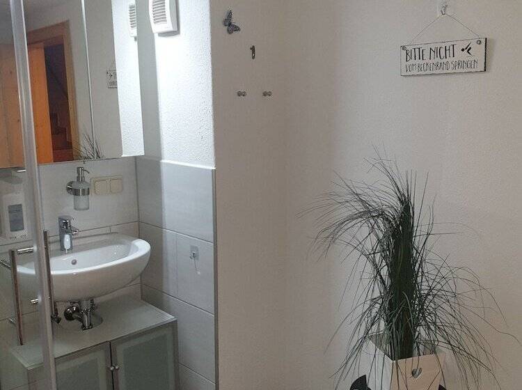 پانسیون Gästezimmer Haus Talblick