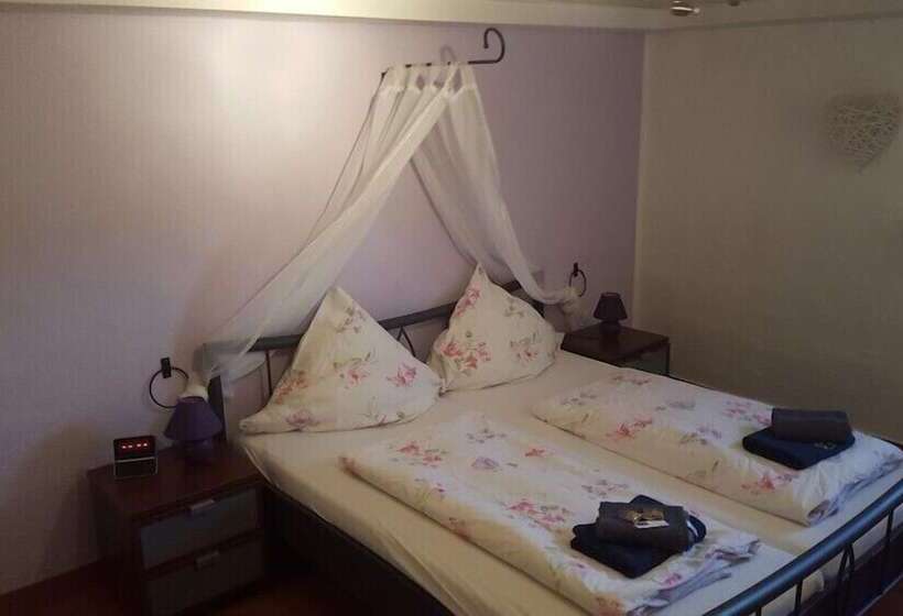 پانسیون Gästezimmer Haus Talblick