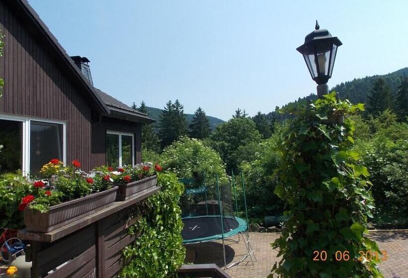 پانسیون Gästezimmer Haus Talblick