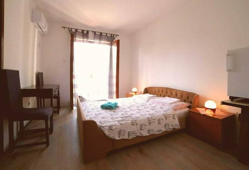 פנסיון Guest House Stić