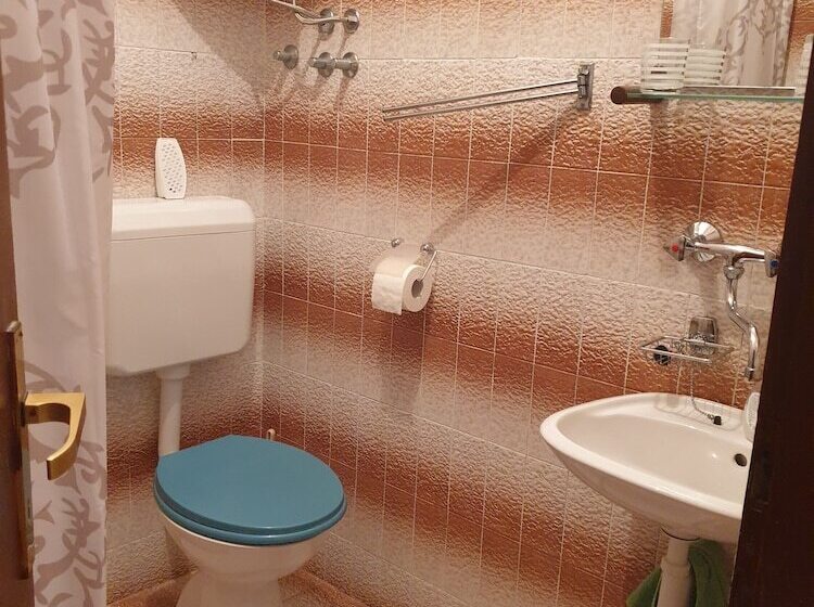 פנסיון Guest House Stić