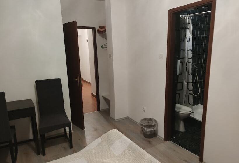 פנסיון Guest House Stić