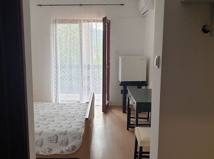 פנסיון Guest House Stić