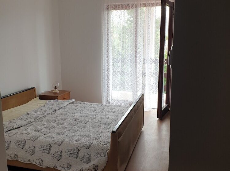 פנסיון Guest House Stić