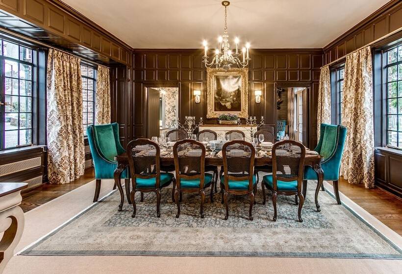 پانسیون Julian Price House