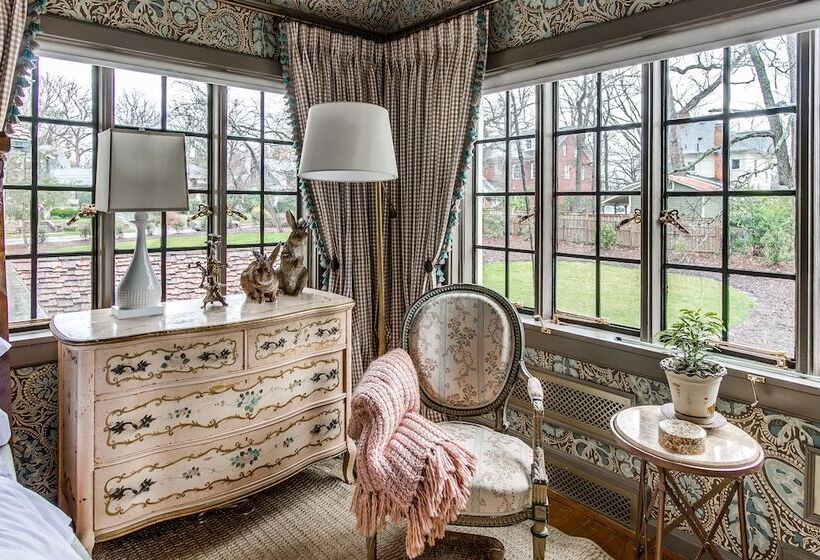 پانسیون Julian Price House