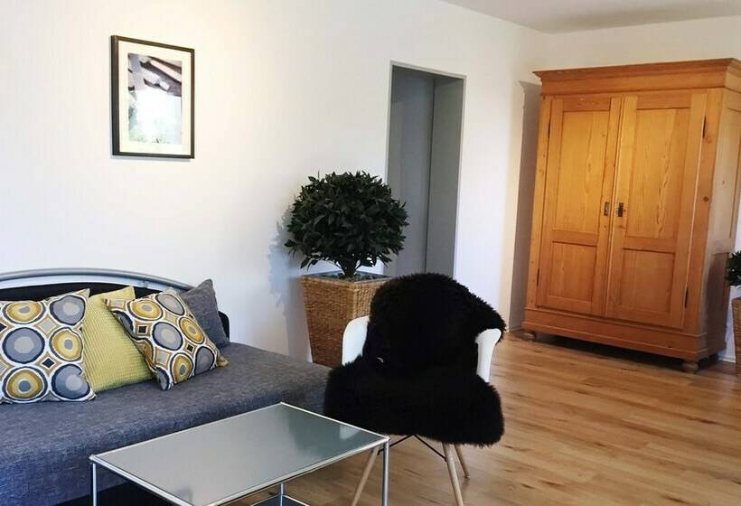 ペンション Oppenheim Lofts