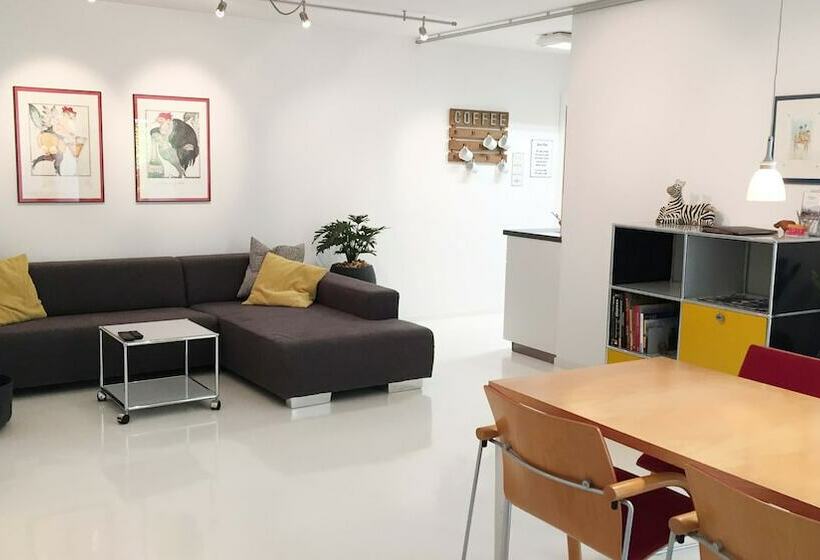 ペンション Oppenheim Lofts