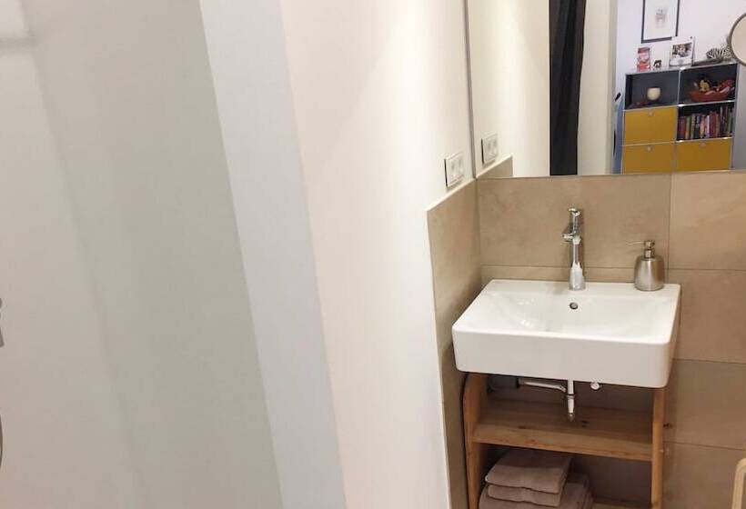 ペンション Oppenheim Lofts