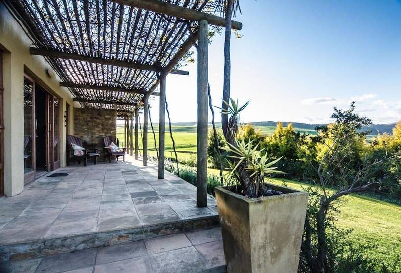 פנסיון Rouxwil Country House